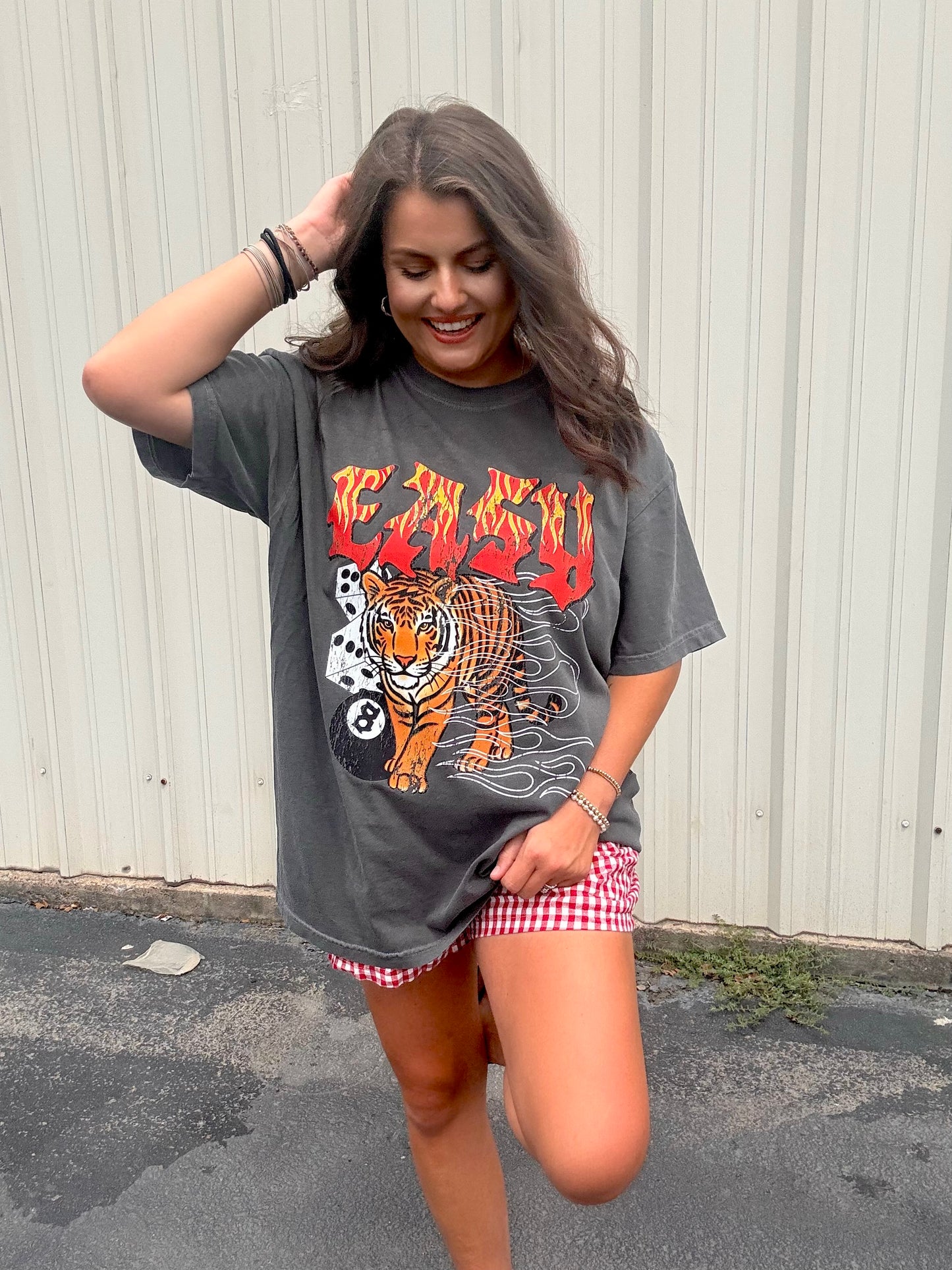 EDGY EASY TIGER GRAPHIC TEE