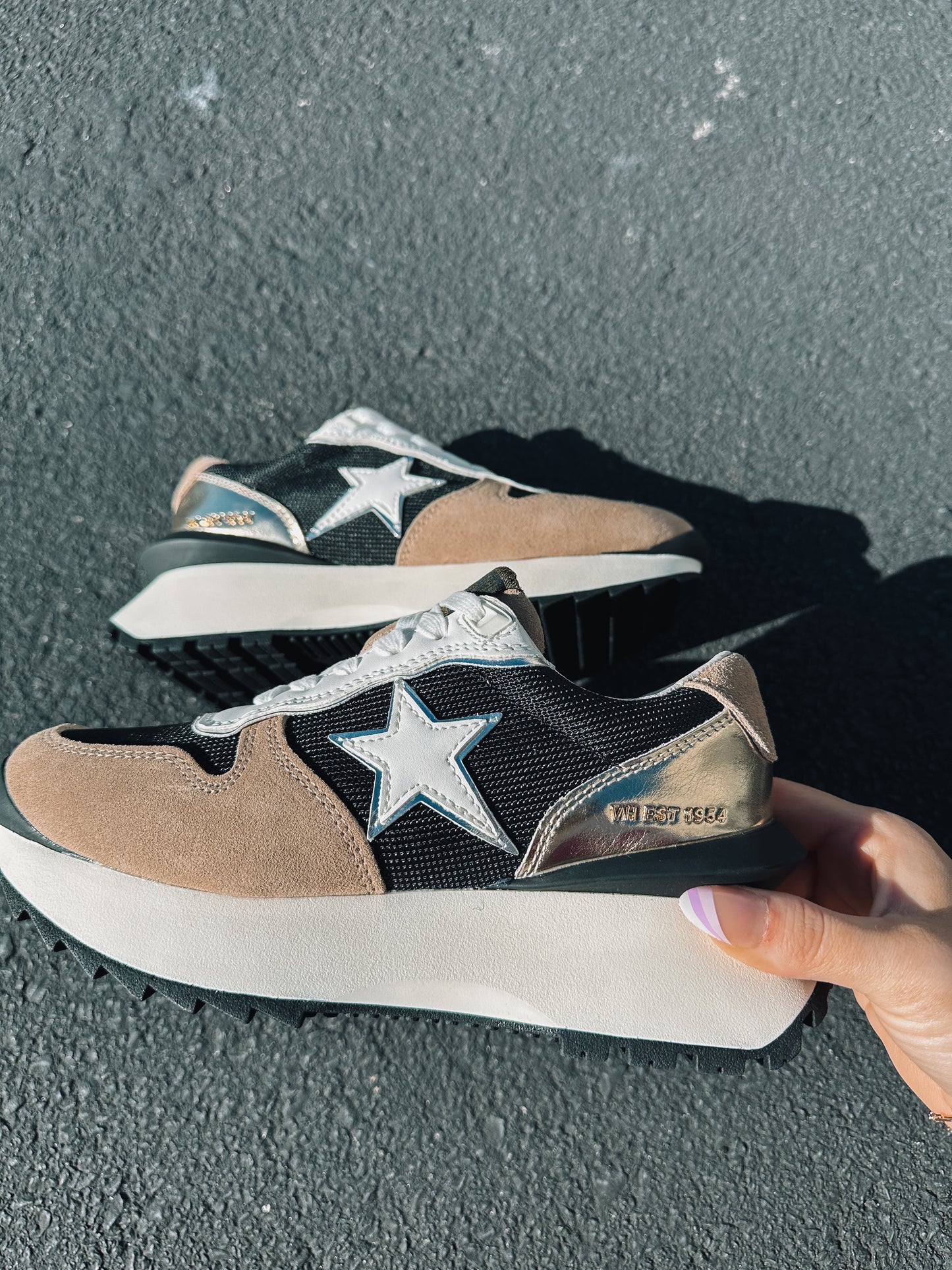 Major 22 Taupe Platform Sneakers | VINTAGE HAVANA