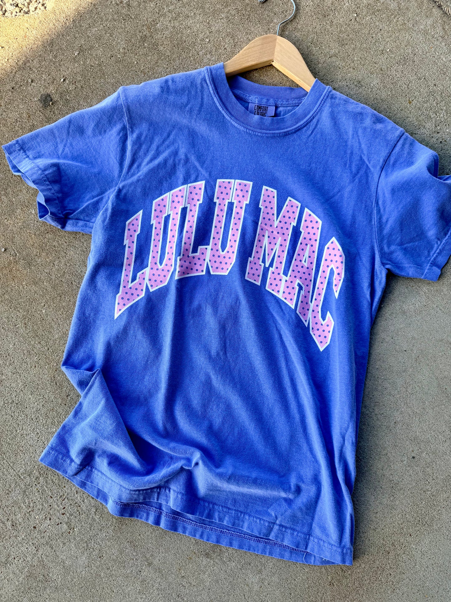 POLKA DOT FLO BLUE LULU MAC GRAPHIC TEE