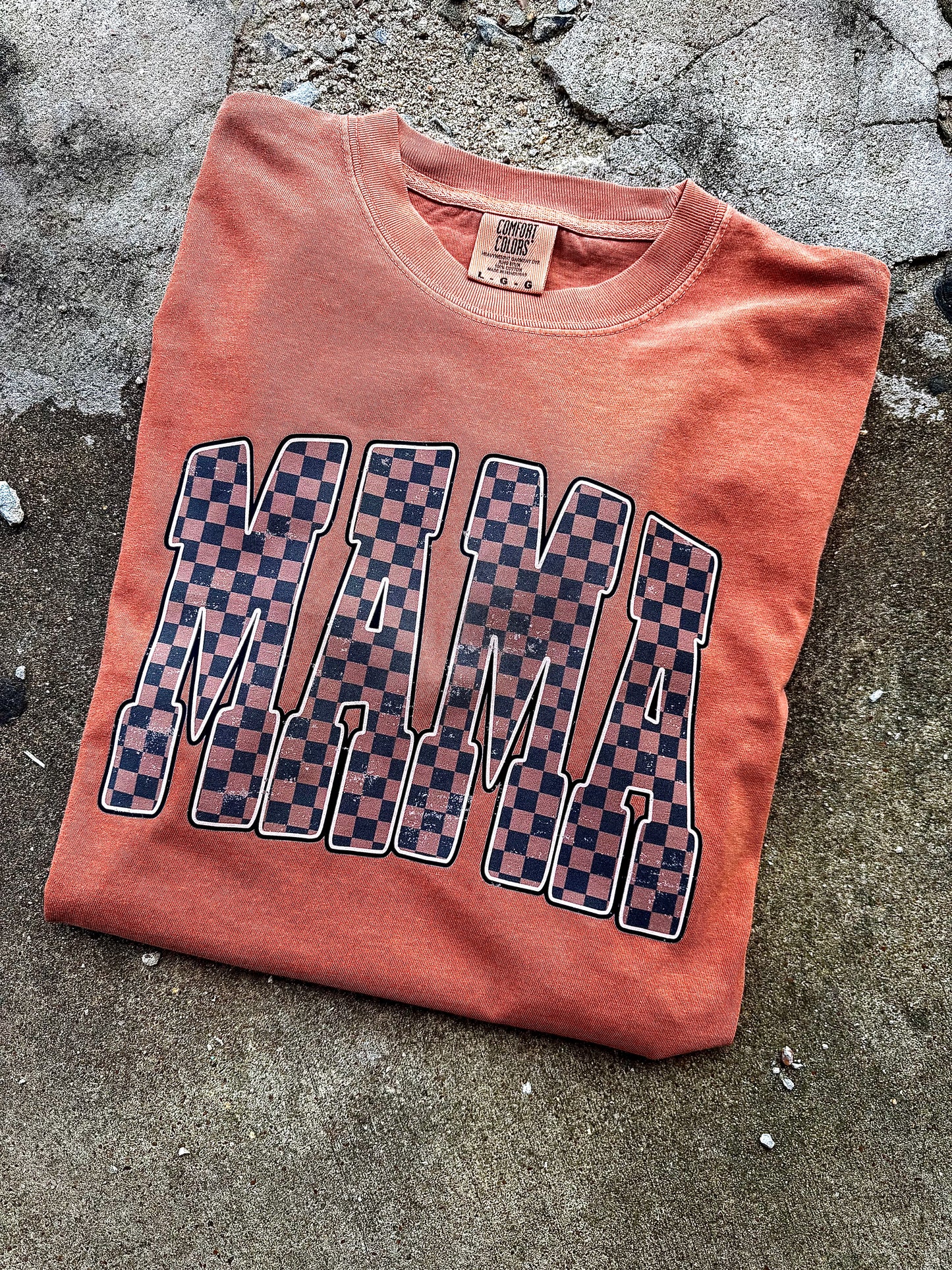 CHECK HER OUT-MAMA GRAPHIC TEE