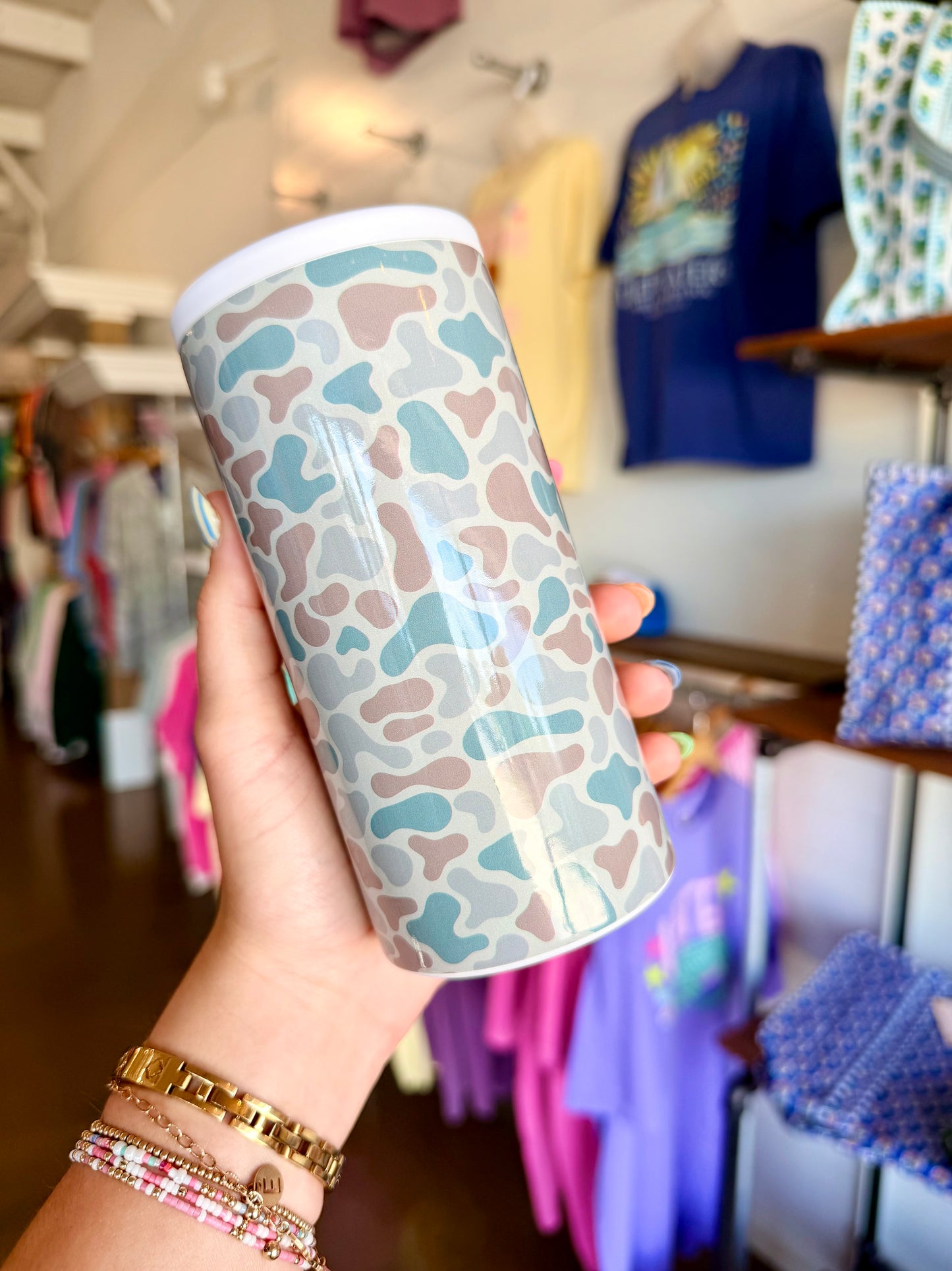 BOTTOMLAND CAMO SLIM CAN KOOZIE