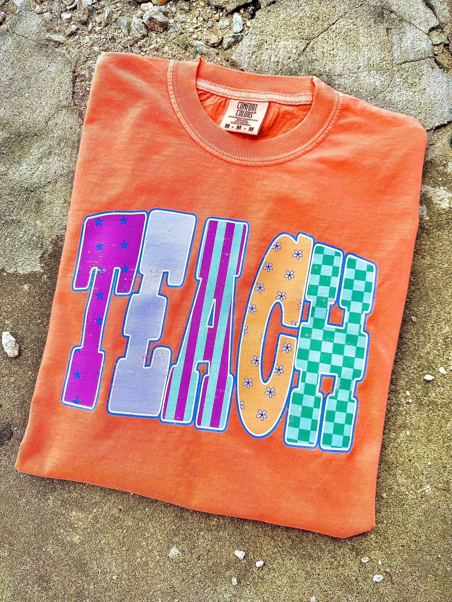 BOLD & BRIGHT TEACH GRAPHIC TEE