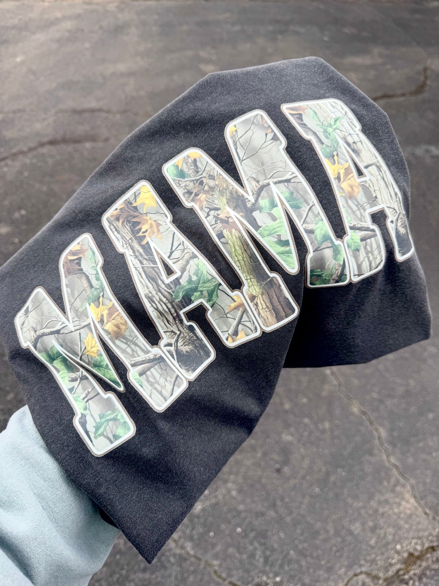 REAL CAMO MAMA TEE | PEPPER