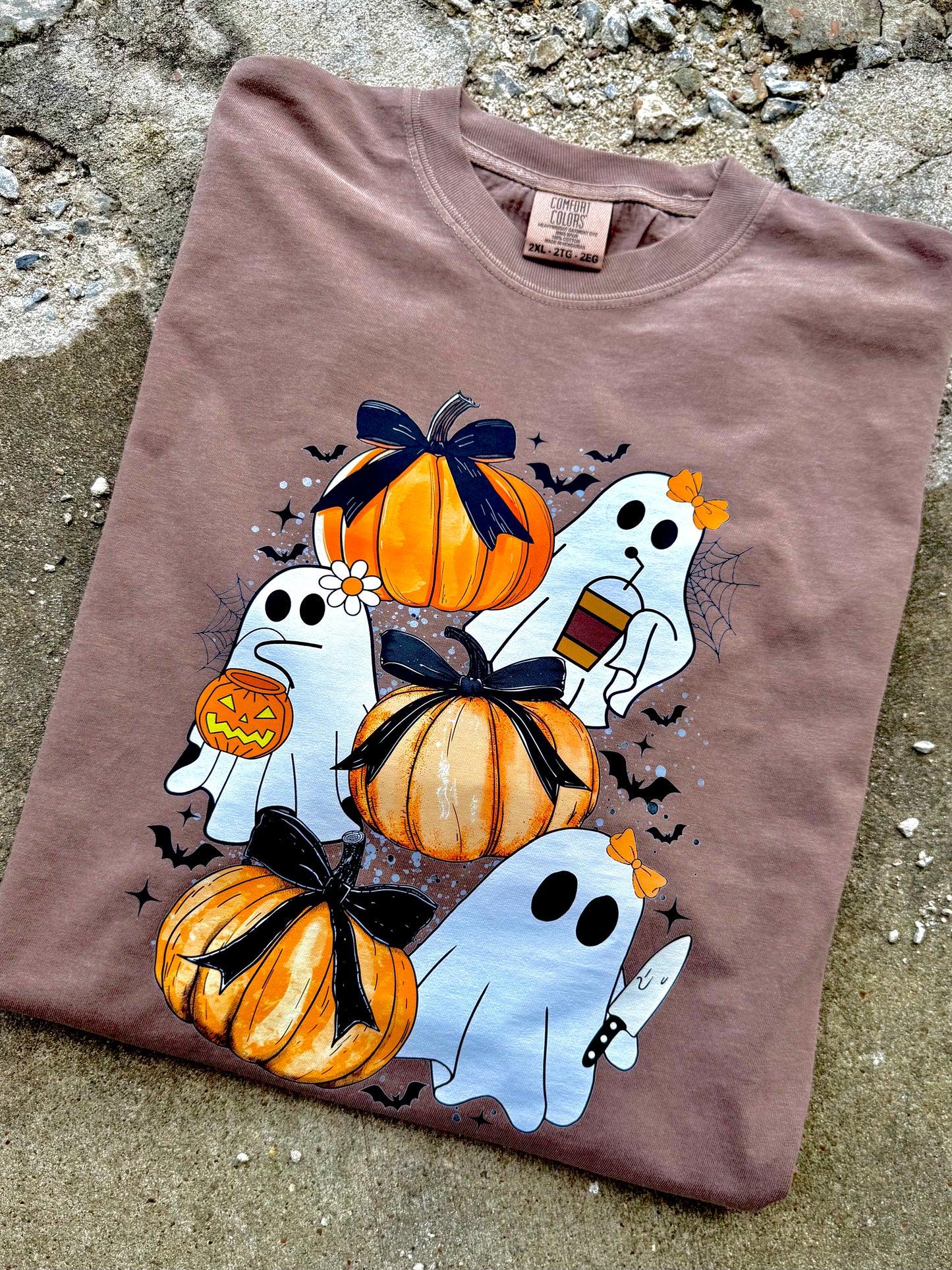 GHOST BOWS & PUMPKINS GRAPHIC TEE