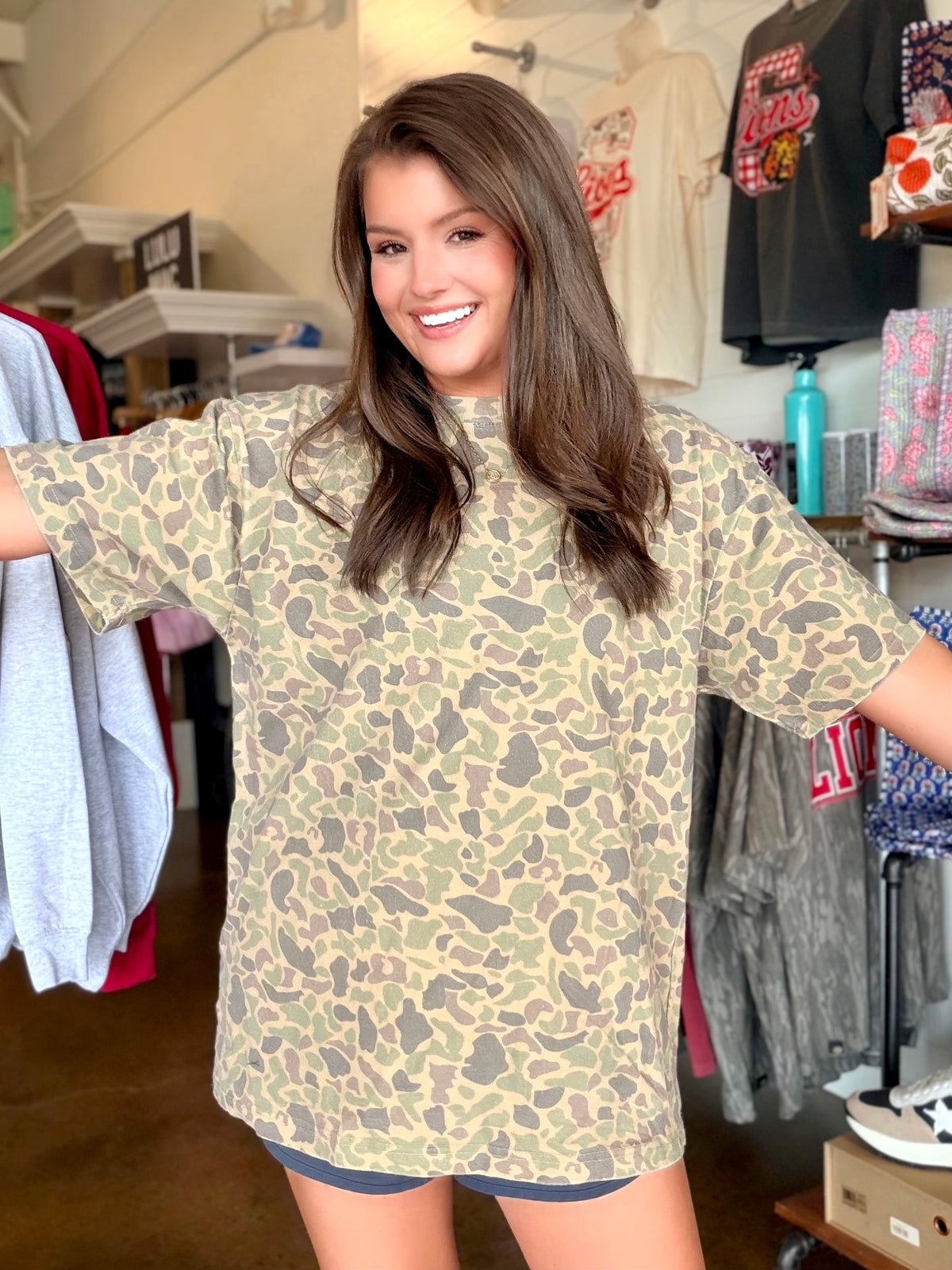 OVERSIZED DUCK CAMO TEE