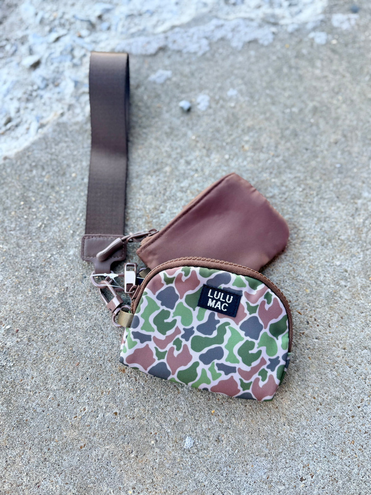 DARK CAMO/BROWN LULU MAC DOUBLE POUCH WRISTLETS