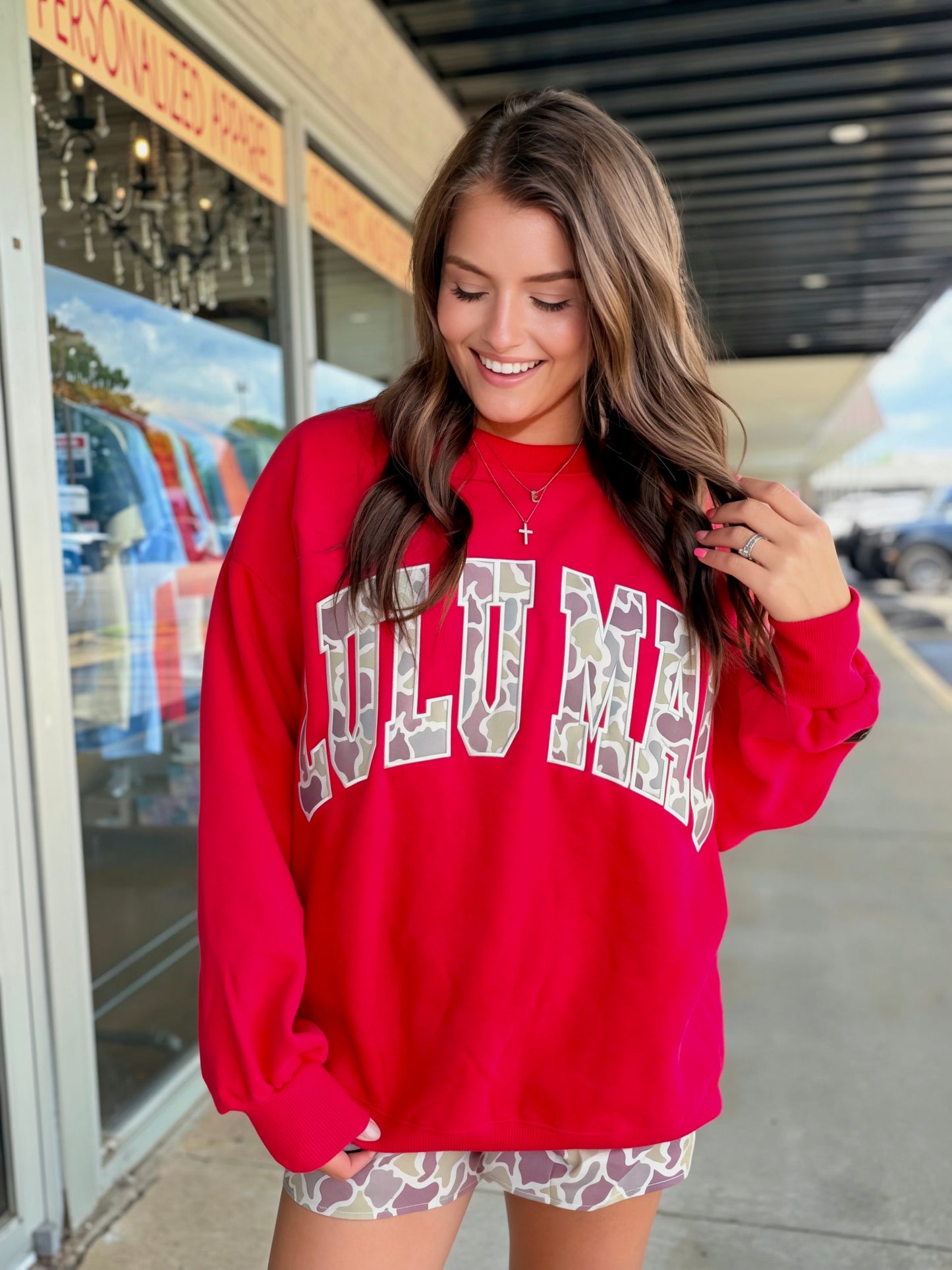 CAMO RED LULU MAC CREWNECK