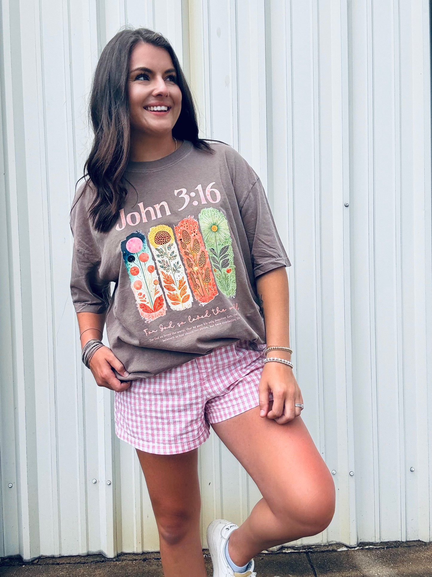 JOHN 3:16 PATCH GRAPHIC TEE
