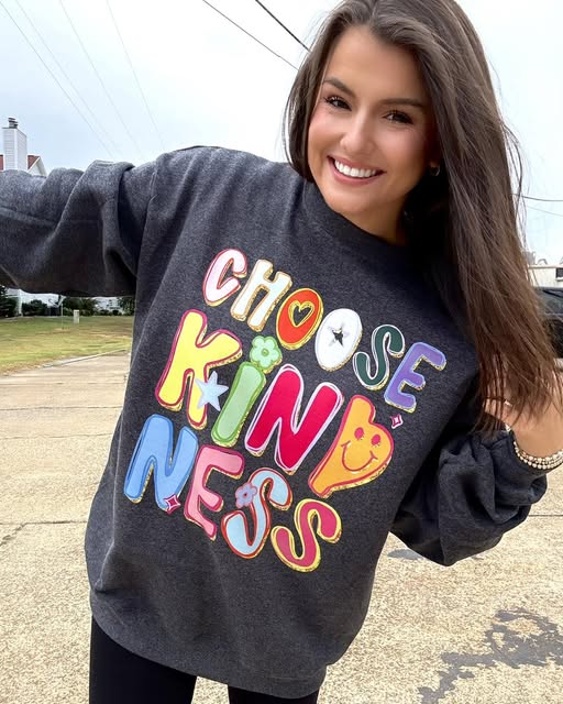 CHOOSE KINDNESS CREWNECK
