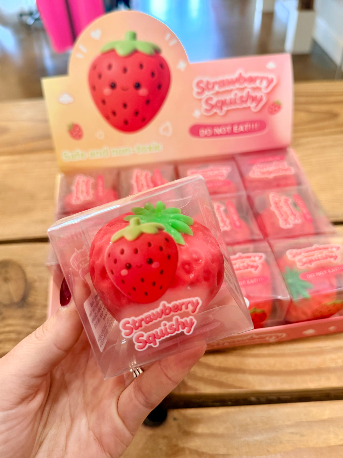 STRAWBERRY CRUNCHY SQUISHY