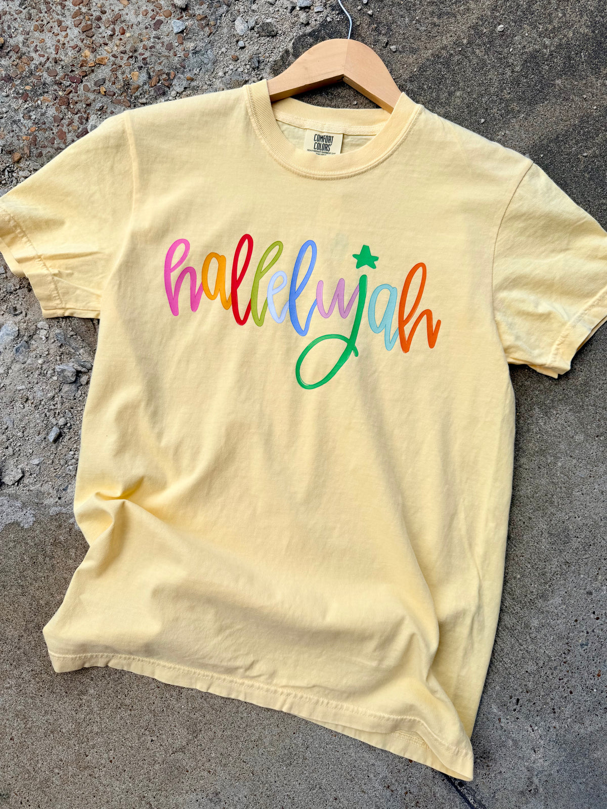 RAINBOW HALLELUJAH GRAPHIC TEE