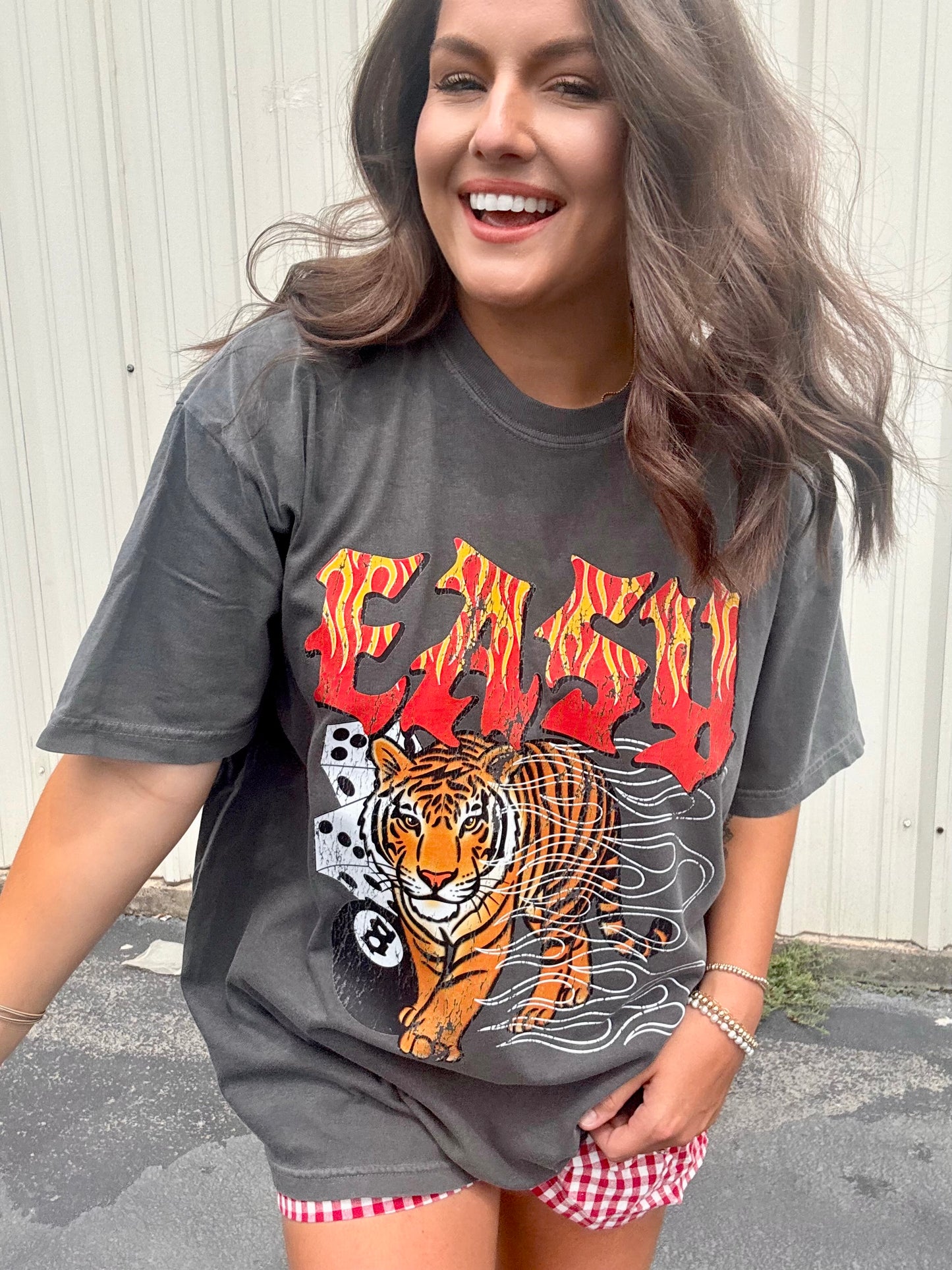 EDGY EASY TIGER GRAPHIC TEE