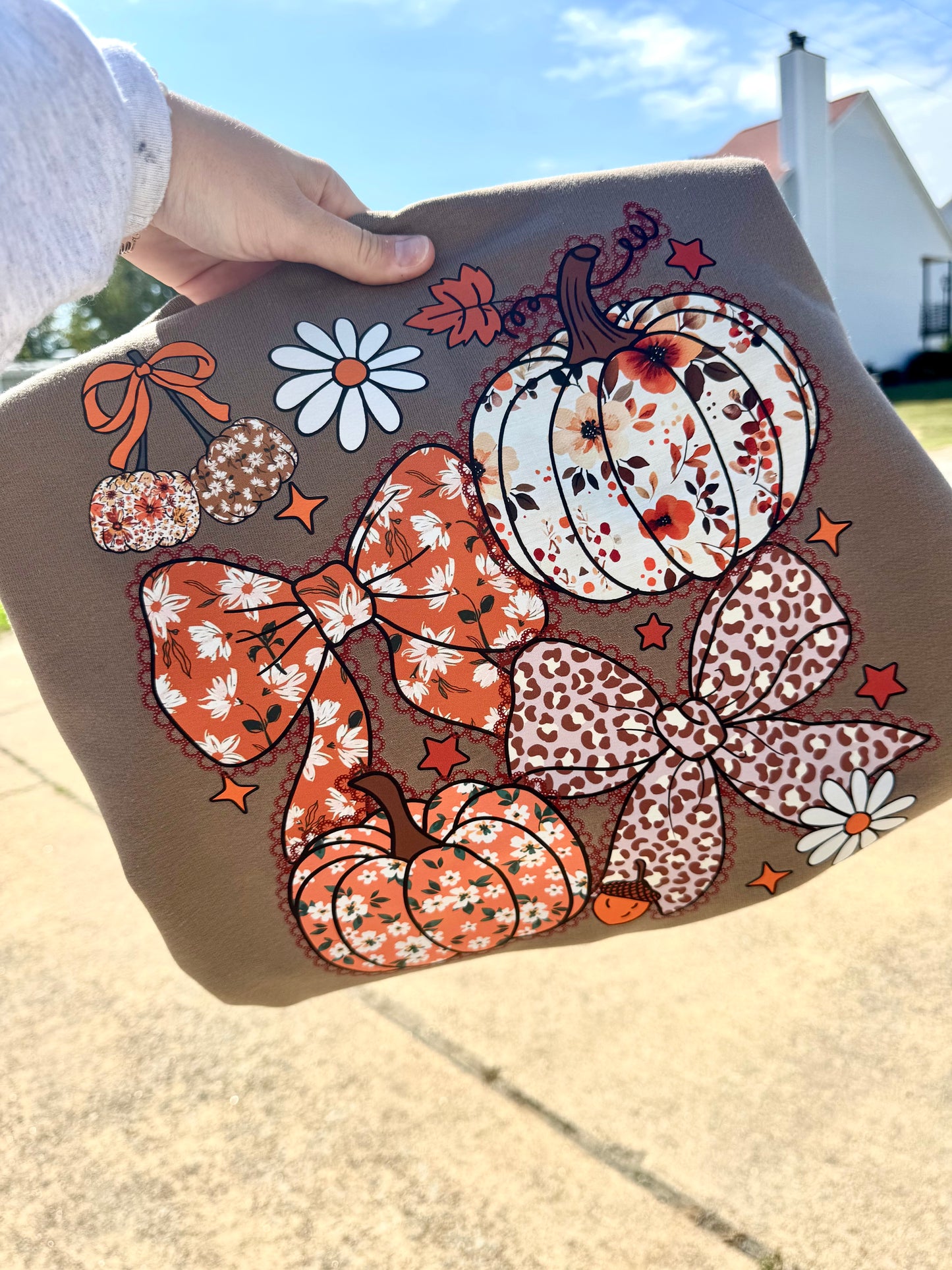 FLORAL LEOPARD PUMPKIN CREWNECK