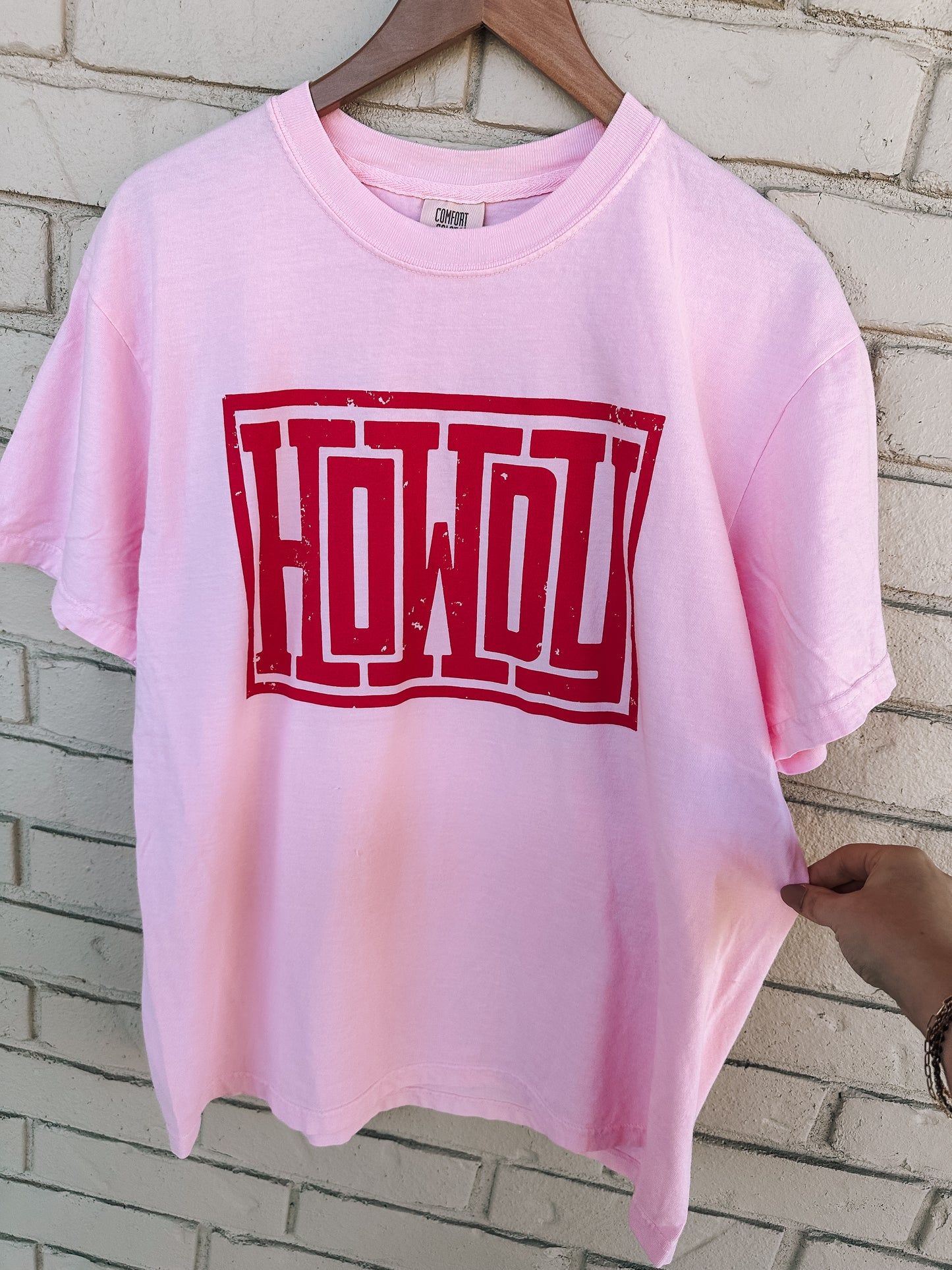 Howdy Western Graphic Tee | COLORS