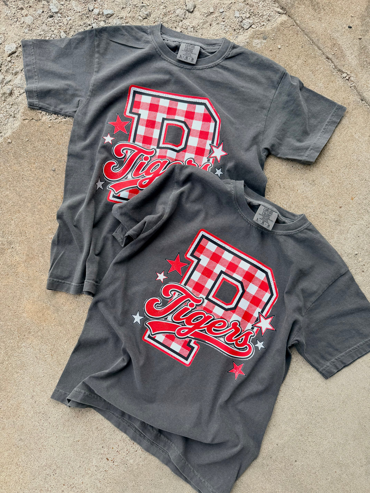 PANGBURN TIGERS GINGHAM MASCOT TEE