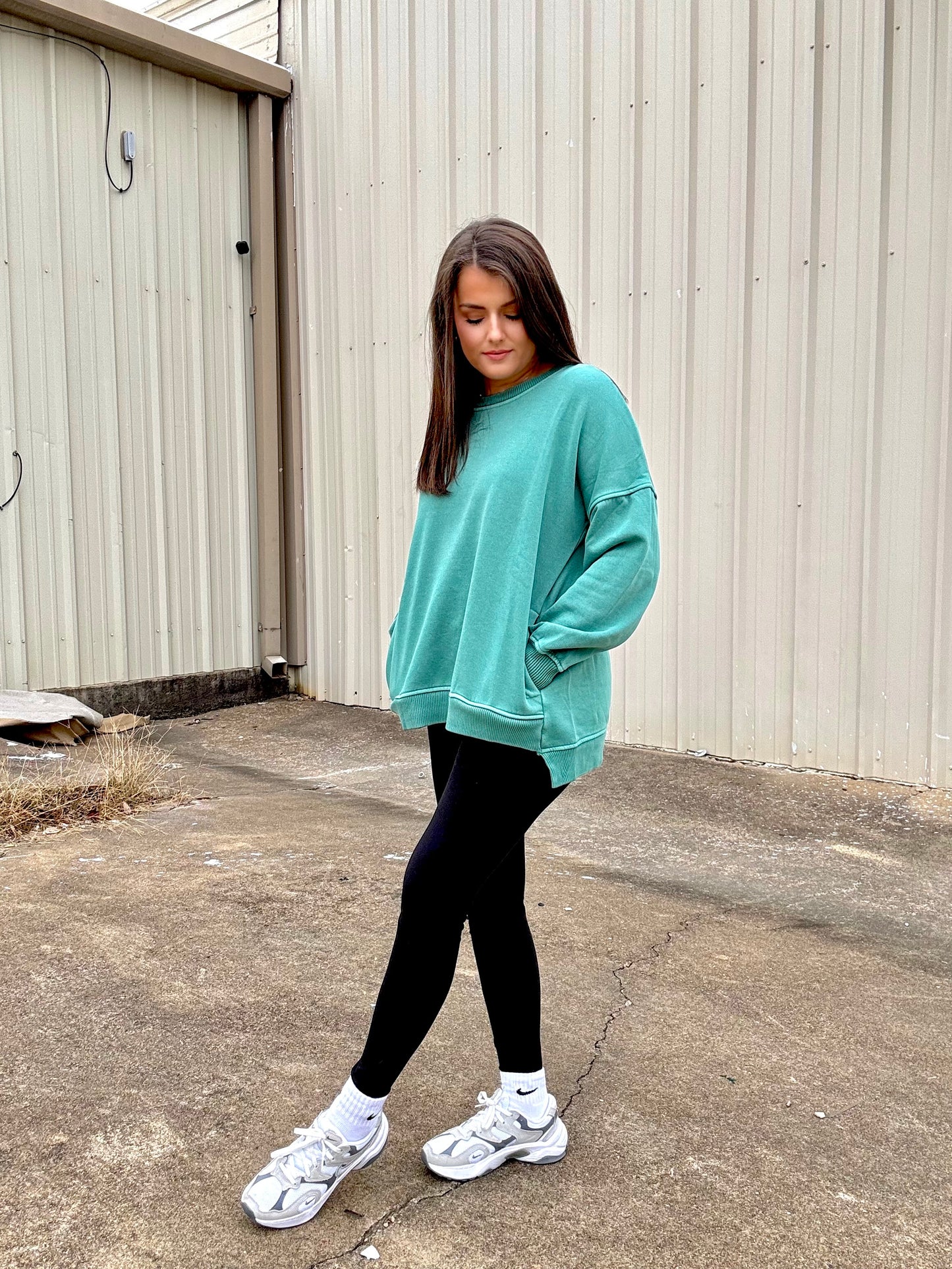 PIGMENT DYE FLEECE HI-LOW