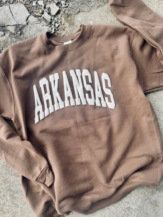 ARKANSAS PUFF CREWNECK | ARMY BROWN