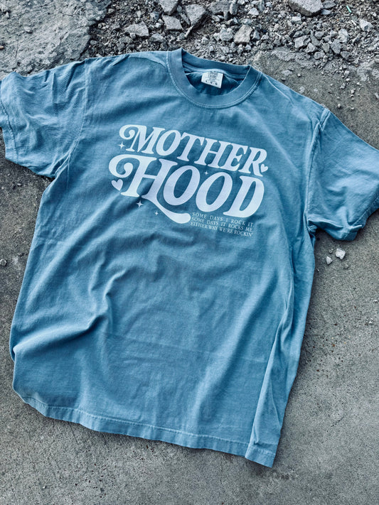 ROCKIN' MOTHERHOOD TEE | ICE BLUE
