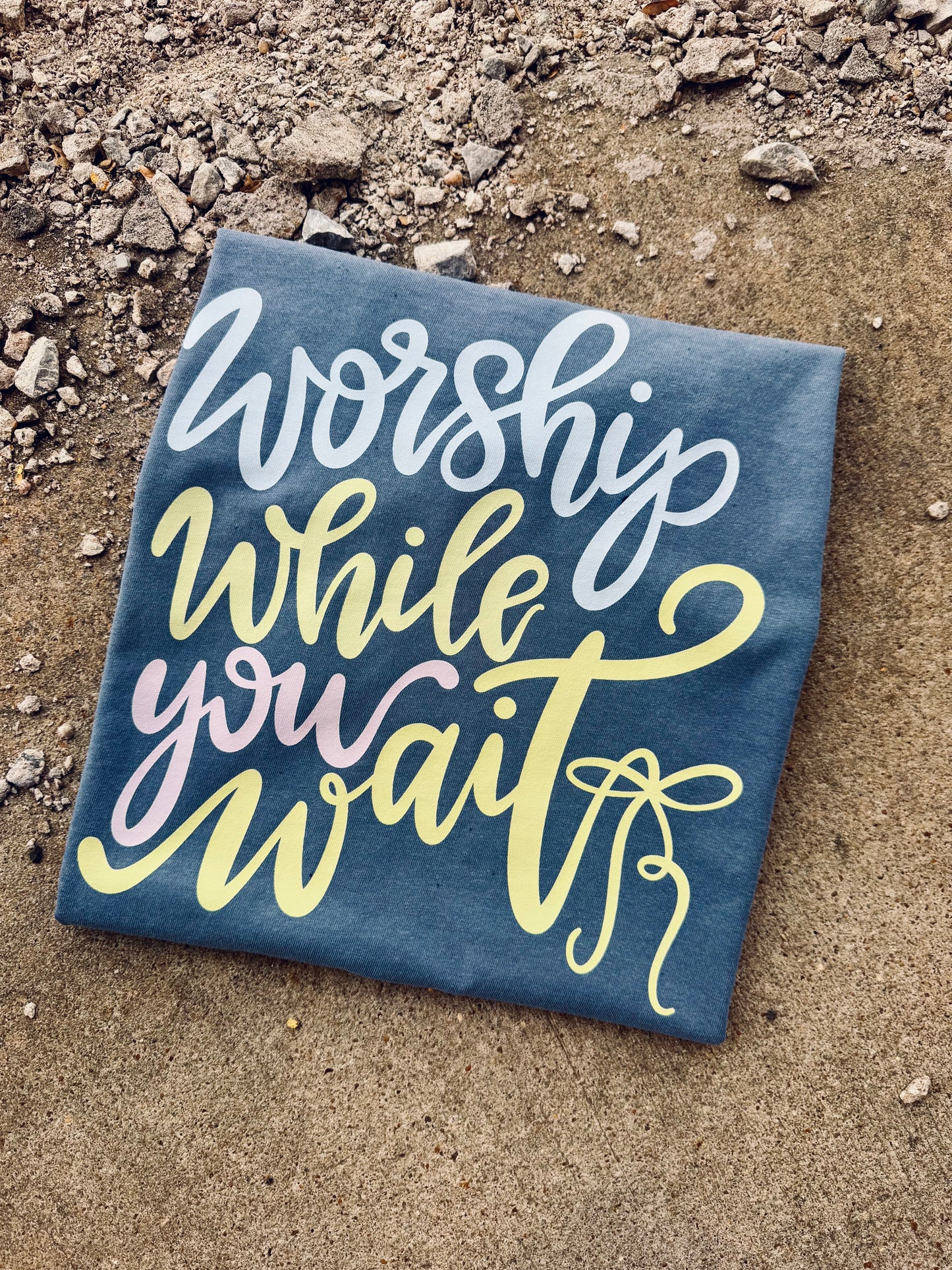 WORSHIP WHILE YOU WAIT | BLUE JEAN