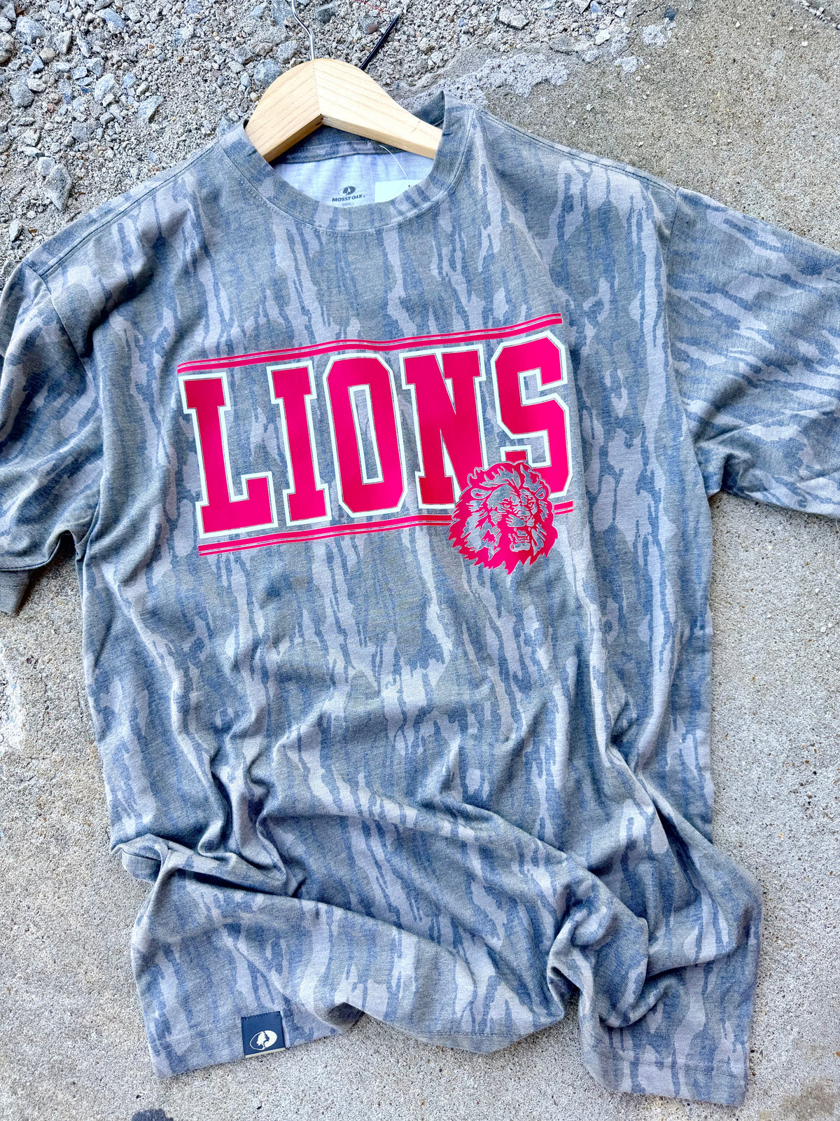 SEARCY LIONS GAME DAY MOSSY OAK CAMO TEE