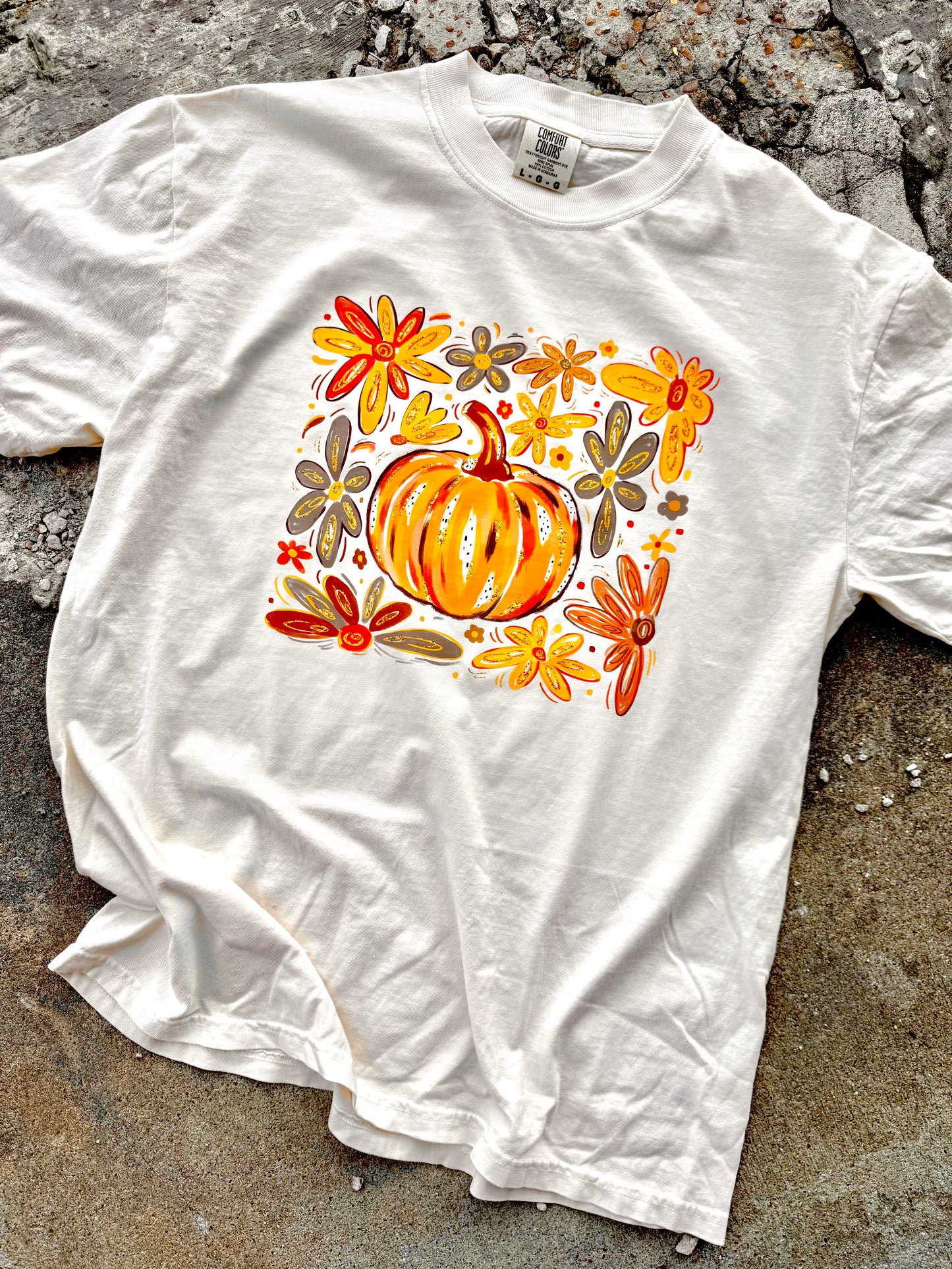 FLORAL PAINTED PUMPKIN GRAPHIC TEE