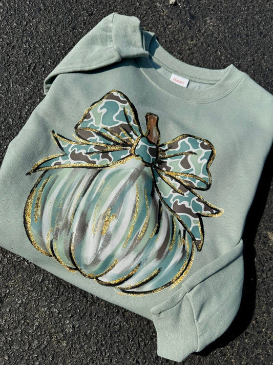 CAMO BOW PUMPKIN CREWNECK
