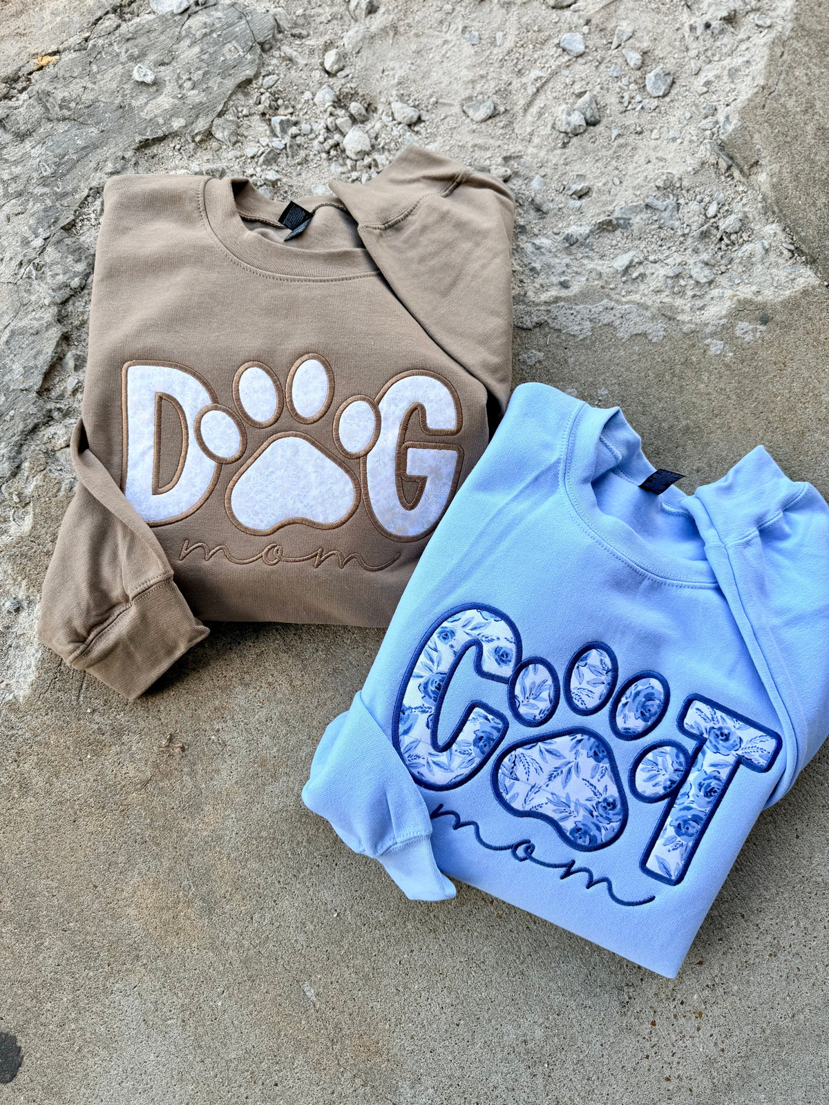 CAT OR DOG MOM APPLIQUE EMBROIDERY CREWNECK