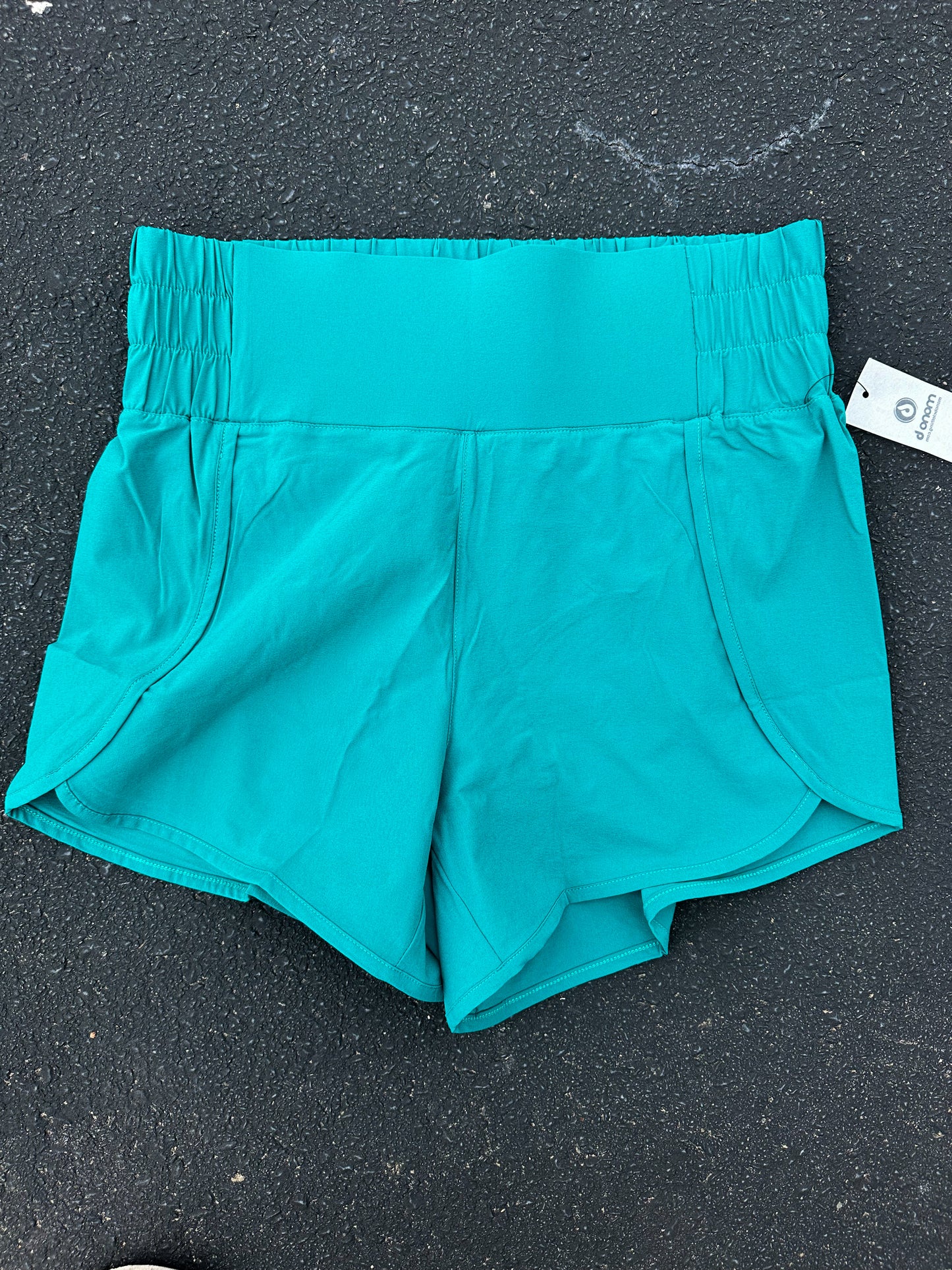 Highwaisted Ruched Functional Shorts | COLORS