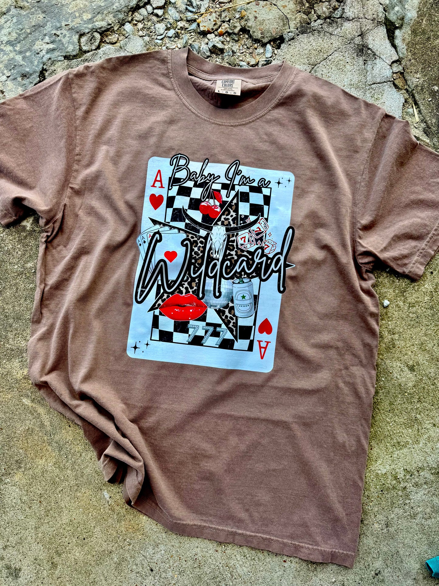 WILDCARD GRAPHIC TEE