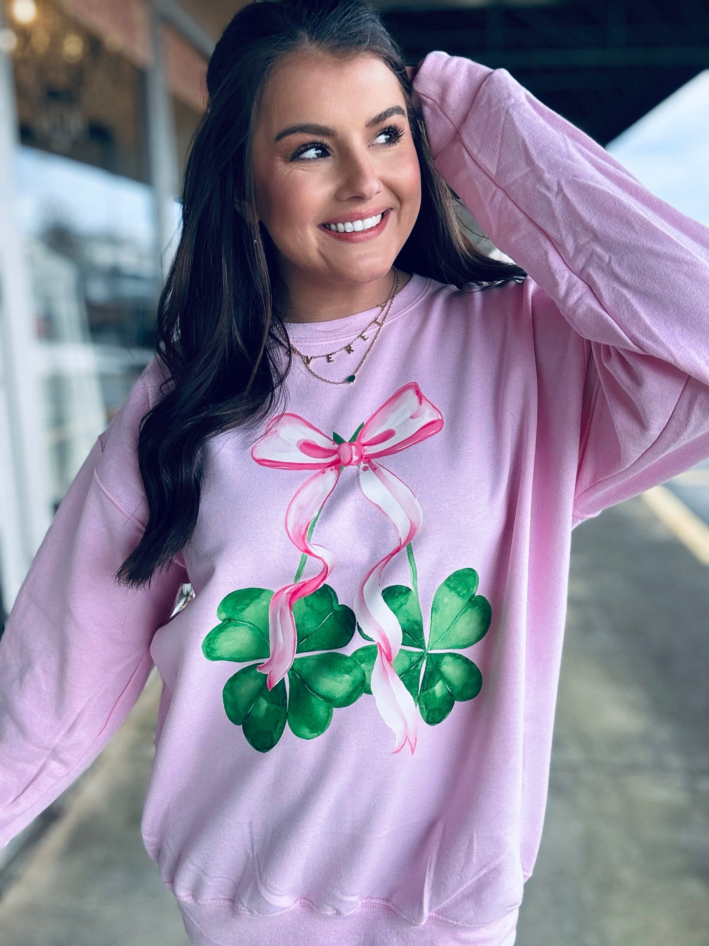 Clover Bow graphic crewneck