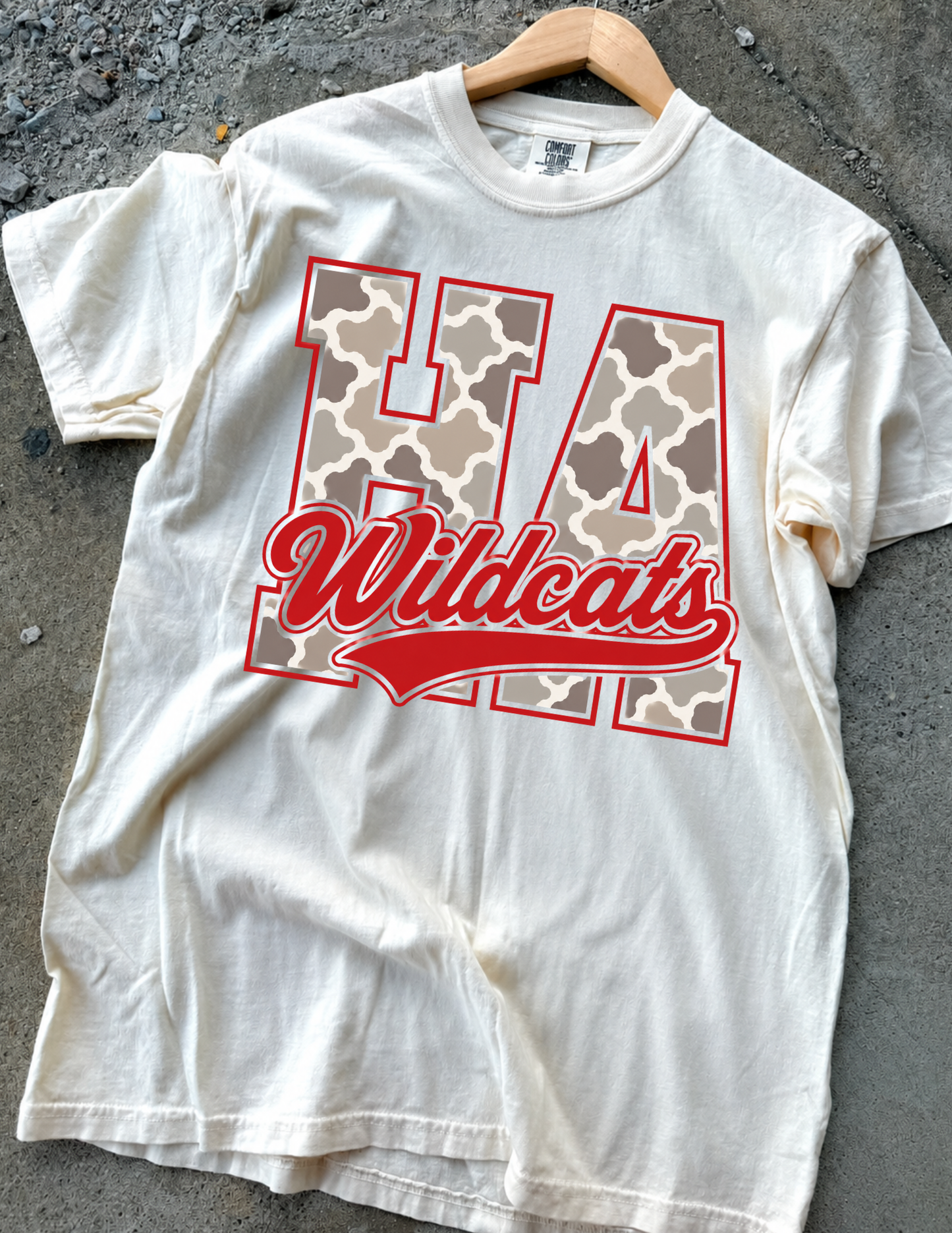CAMO HA WILDCATS GRAPHIC TEE IVORY